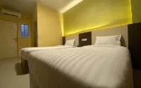 Kelapa Gading Guesthouse - 2-Star