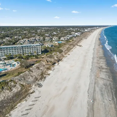 Oceanfront: The Seabatical Suite at Bridgewater Resort / Litchfield By The Sea