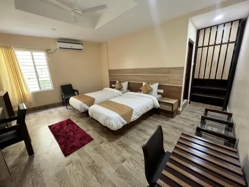 Hotel Magic Square(1 Km Away from Train Station) - Bintang 2
