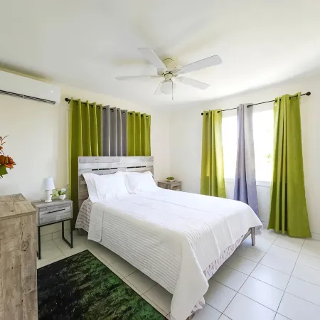 Andy's Inn is a delightful 3 bedroom guesthouse nestled in historic Bodden Town.