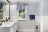 Home Sweet Home in Danbury - Boutique