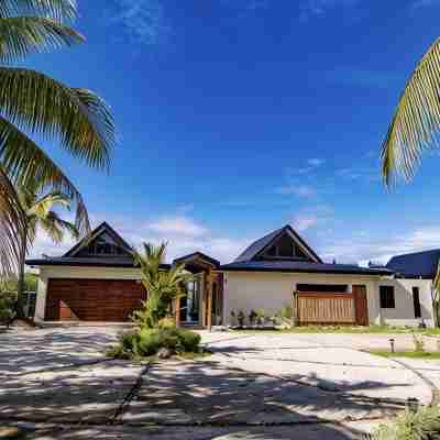 Three Palms Beachfront Villa Hotel Exterior