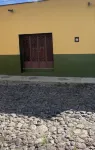 The room it self accessed by a complety private entrance , new matress - Homestays