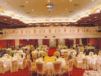 Merdeka Palace Hotel & Suites Hotels near Cat Museum