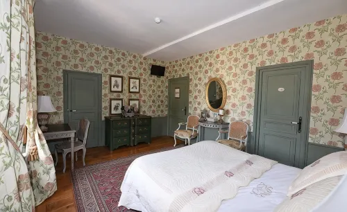 Château de Maudetour - Homestays