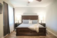 2Br/2BA on the Bayou Close to Beach & Downtown Ocean Springs! Puerto Chalet - Homestays