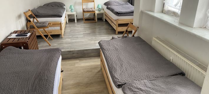 Fisherman's Lodge: 1 room (living/bedroom) - bathroom - kitchen - 30 min to Frankfurt Hotels in Offenbach am Main