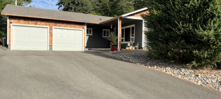 Fish Hatchery House Hotels in Coos County