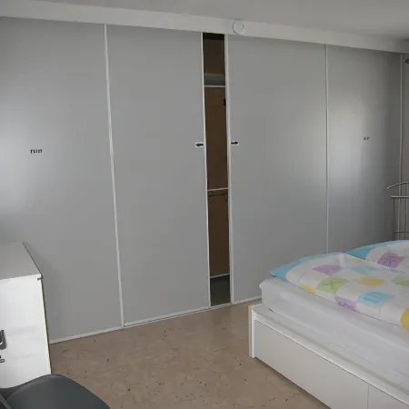 2.5 km to the city center.  Vacation apartment in a quiet location.