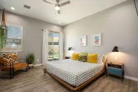 Midcentury Modern Oasis Eastside 4 Bed 3.5 Bath - 4 stjerner