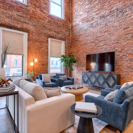 The Addison- Luxury Townhome w/ Rooftop Patio