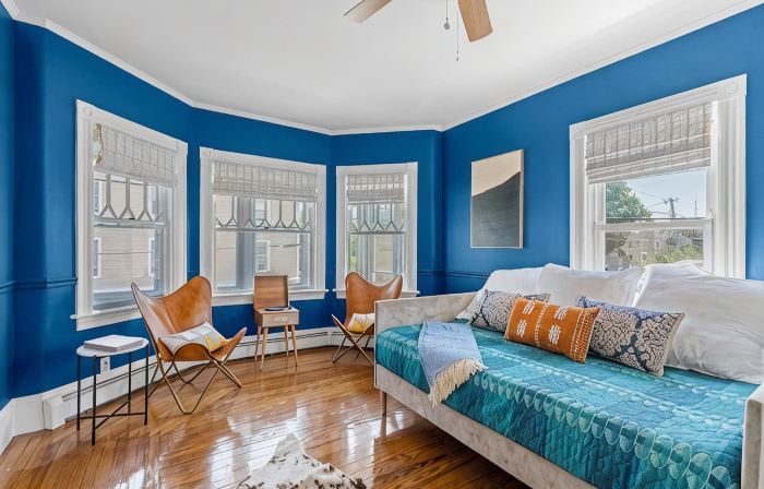 Updated, Historic District, Walk to Waterfront. Pet-Friendly! Sleeps 12