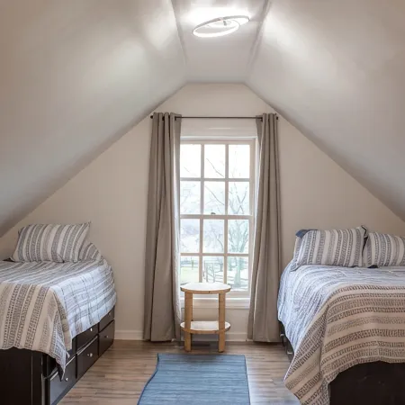 Beautiful, Relaxing Farm Retreat with amazing grounds
