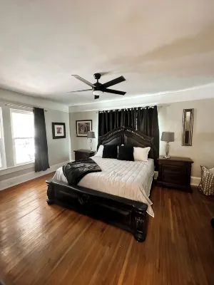 Charm on Main Street - Homestays