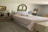 European meets Southern Charm in this 3 Bedroom Get Away in Mount Dora - Pools