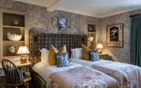 The Loch Lomond Arms Hotel - bar