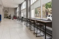 Tru by Hilton St. Louis Downtown - Pet friendly
