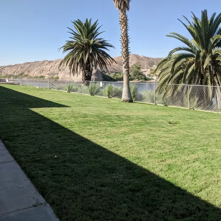 Riverfront Retreat! Sleeps 5