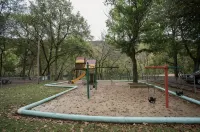 Cozy Condo with Lake View and Golf.  Short walk and quicker drive to amenities! - خلابة