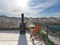 Athens at your feet, Fiber 1000Mbps + great view - 발코니