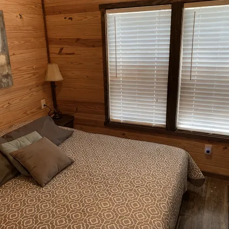 Tiny home only 1 mile from Vogel State Park! The Gray Loft Reece Farm Village