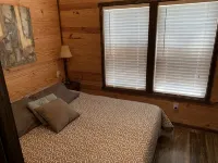 Tiny home only 1 mile from Vogel State Park! The Gray Loft Reece Farm Village - 무료 와이파이