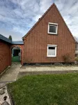 Small, cozy semi-detached house on a large plot - 民泊