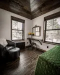 Sauna, Walk to Village, Hiking & Private Chef Available - Wifi