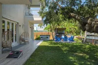 4Br Waterfront Retreat - Private Dock, Kayaks, Hot Tub & Tiki Bar  Walk to Beach - อ่างจากุชชี่