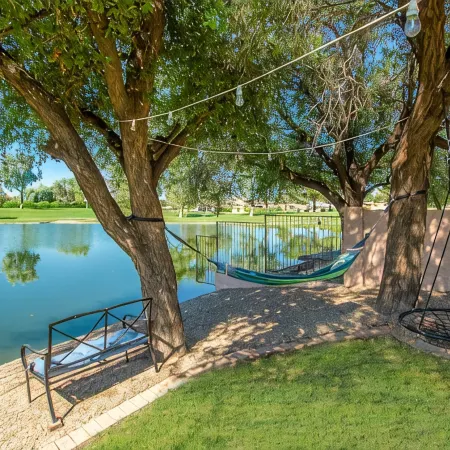 Lakefront!Free Heated Pool,Spa. Boat, Kayak. EV Charger. Ocotillo Chandler.