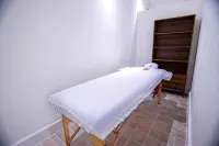 The Gate Hotel and Apartments - Spa