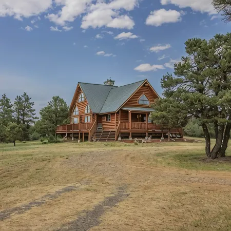 Cowboy Cabin in the Mountains - Quiet Getaway