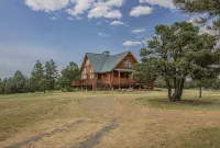 Cowboy Cabin in the Mountains - Quiet Getaway - 2 tähden