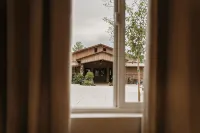 The Silo Inn near Zion, Snow Canyon and Bryce Canyon! honeymoon getaway. 2023 - Wifi