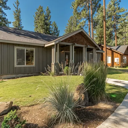 Beautiful | Hot Tub | Pet Friendly | Fenced