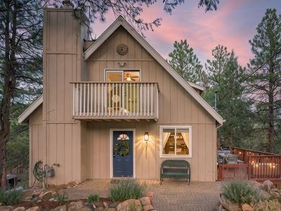 Southwest Mountain Getaway w/ Hot Tub & Game Room, Pet-Friendly