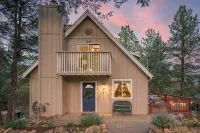 Southwest Mountain Getaway w/ Hot Tub & Game Room, Pet-Friendly - Familievenlig