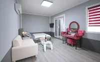 Taean (Anmyeondo) Taeyangeun Gadeuki Pets Friendly Pension - Pet friendly