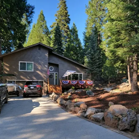 Lake Almanor West Home in a Peaceful Setting Just Minutes from the Lake