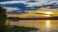 Bring Your Boat, Pets and Adventurous Spirit- Located Near It All - 2 tähden
