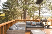 Light-Soaked A-Frame Close to Lake and Skiing - Hytter