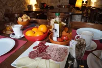 Urbi Apartments - breakfast