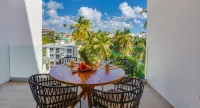 Royal Penthouse Ste/Private Picuzzi/3BR, 5 min from the beach - 3-Star