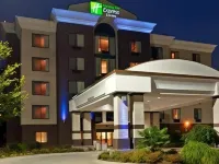 Holiday Inn Express & Suites Birmingham - Inverness 280 Hôtels à : Birmingham
