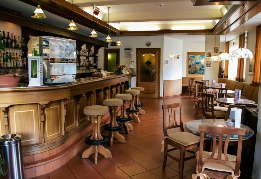 2. 콤테스 데 찰란..