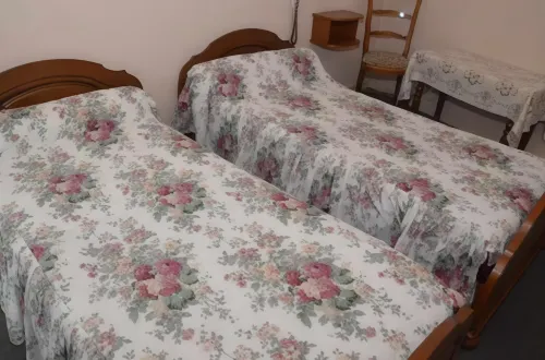 Hotel du Commerce فنادق في Arbigny
