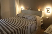 Room-Camelia - Stanza Matrimoniale - B&b Hotels in Corigliano Calabro