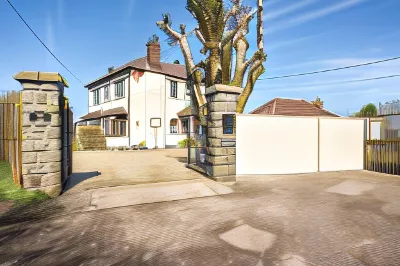 Willow Ridge - a Large Country House with 3 Rental Rooms Hotels in Timsbury