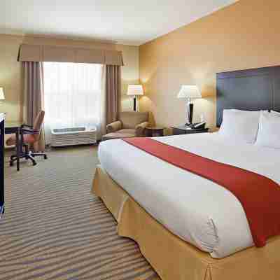 Holiday Inn Express & Suites Gallup East Rooms