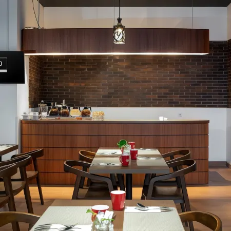 Hotel Neo Gading Solo